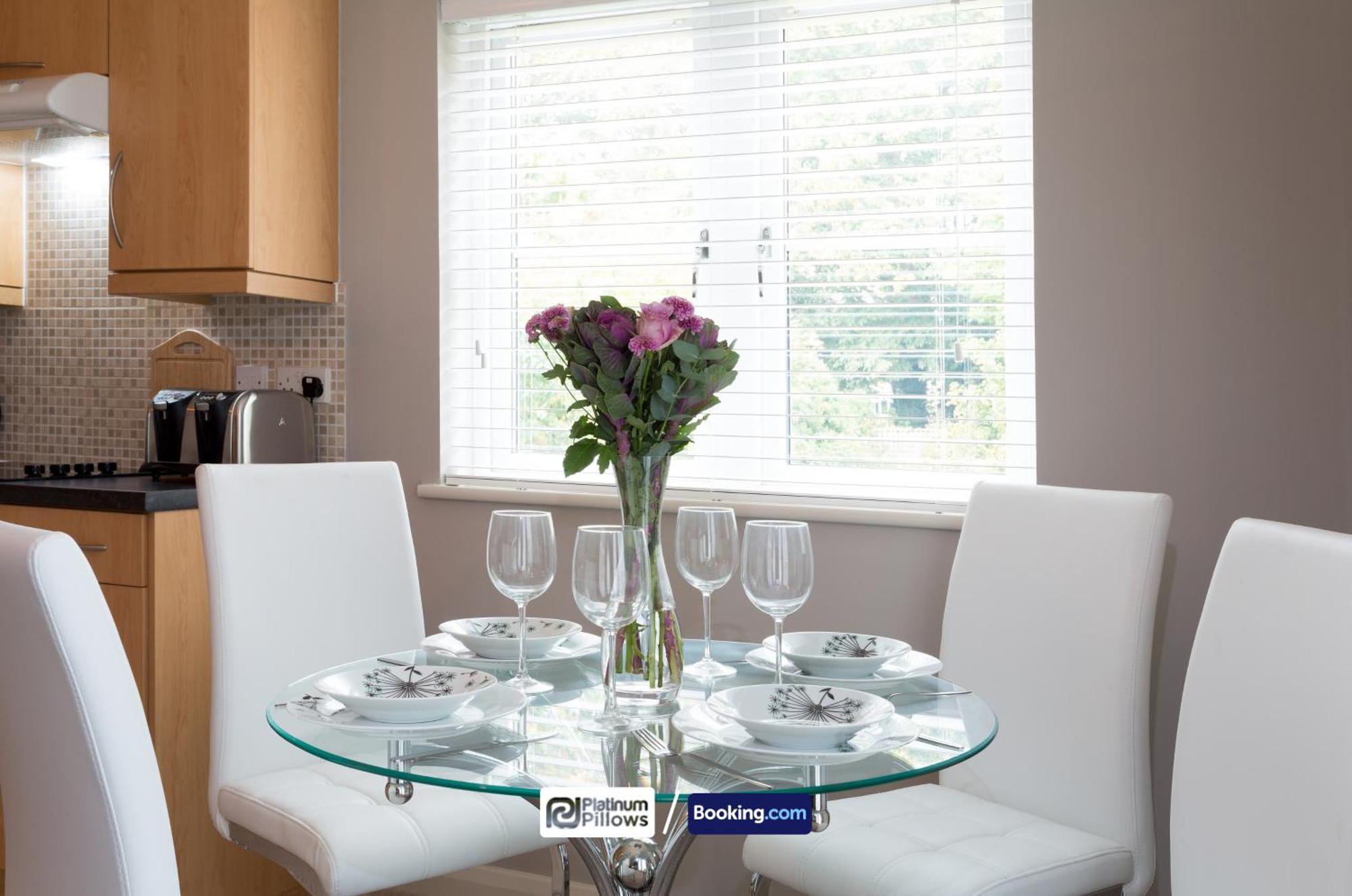 Modern Oxford 2 Bedroom Apartments, Weekly & Monthly Stays, Families & Contractor Accommodation Bagian luar foto