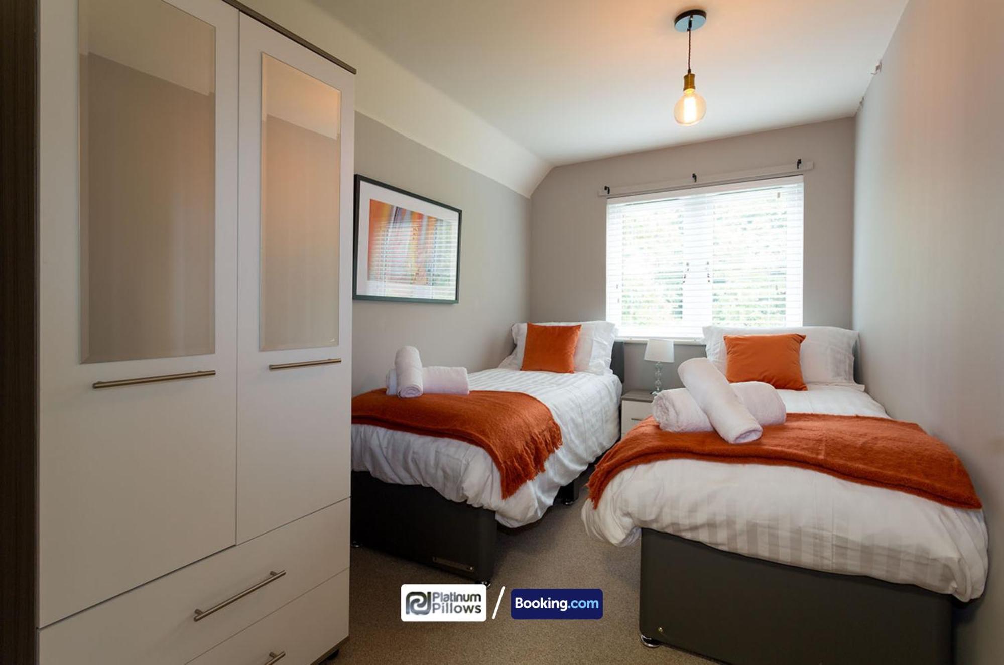 Modern Oxford 2 Bedroom Apartments, Weekly & Monthly Stays, Families & Contractor Accommodation Bagian luar foto